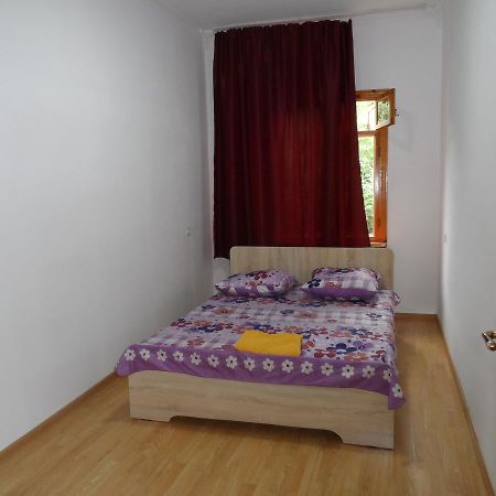 Freedom Hostel Ałma Ata Zewnętrze zdjęcie