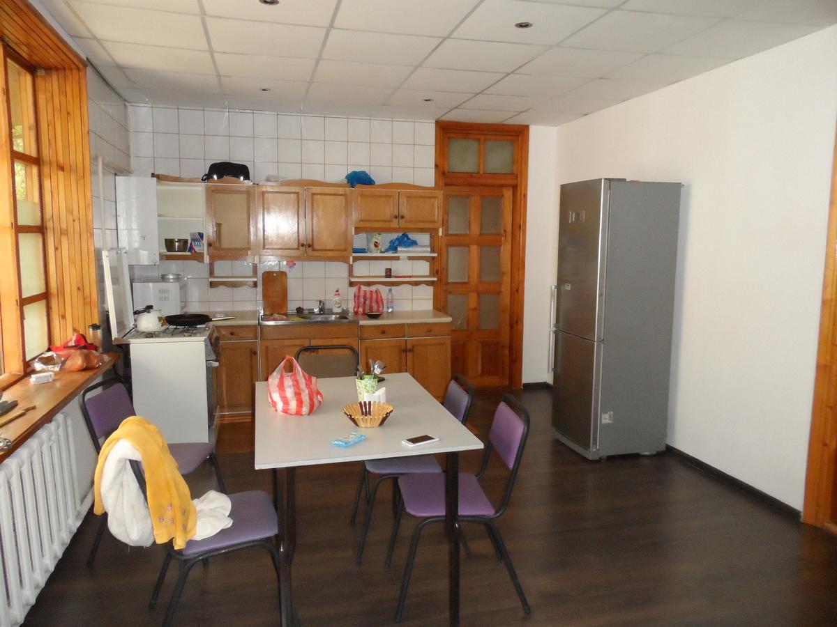 Freedom Hostel Ałma Ata Zewnętrze zdjęcie