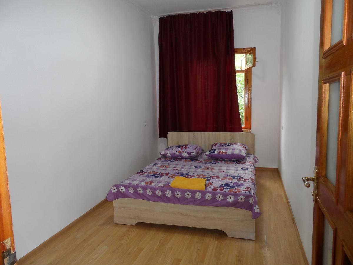 Freedom Hostel Ałma Ata Zewnętrze zdjęcie